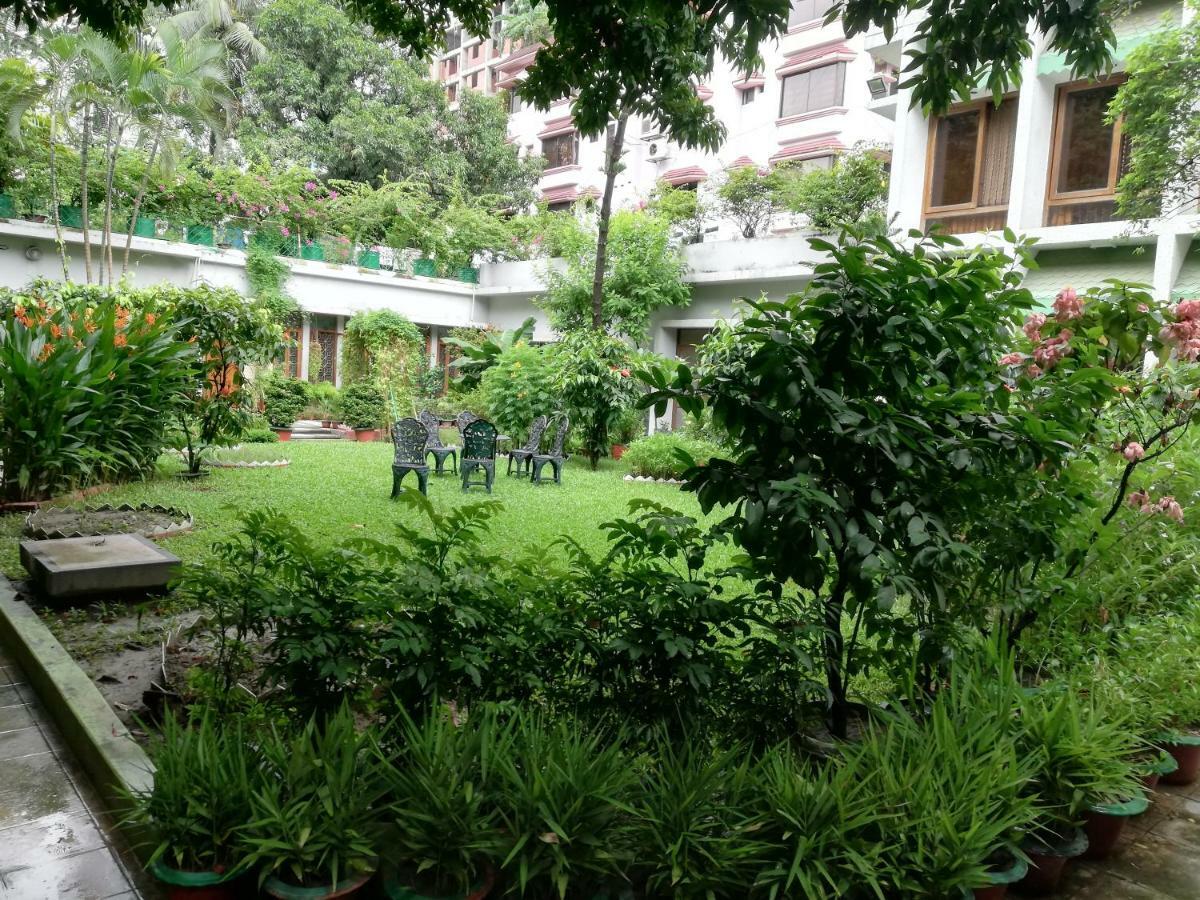 Ambrosia Guest House Dhaka Exterior photo